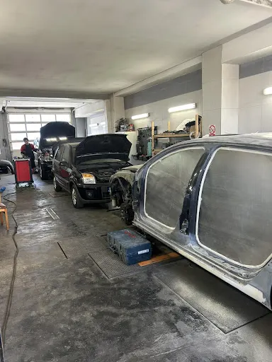 Auto Serwis "GARAŻ"